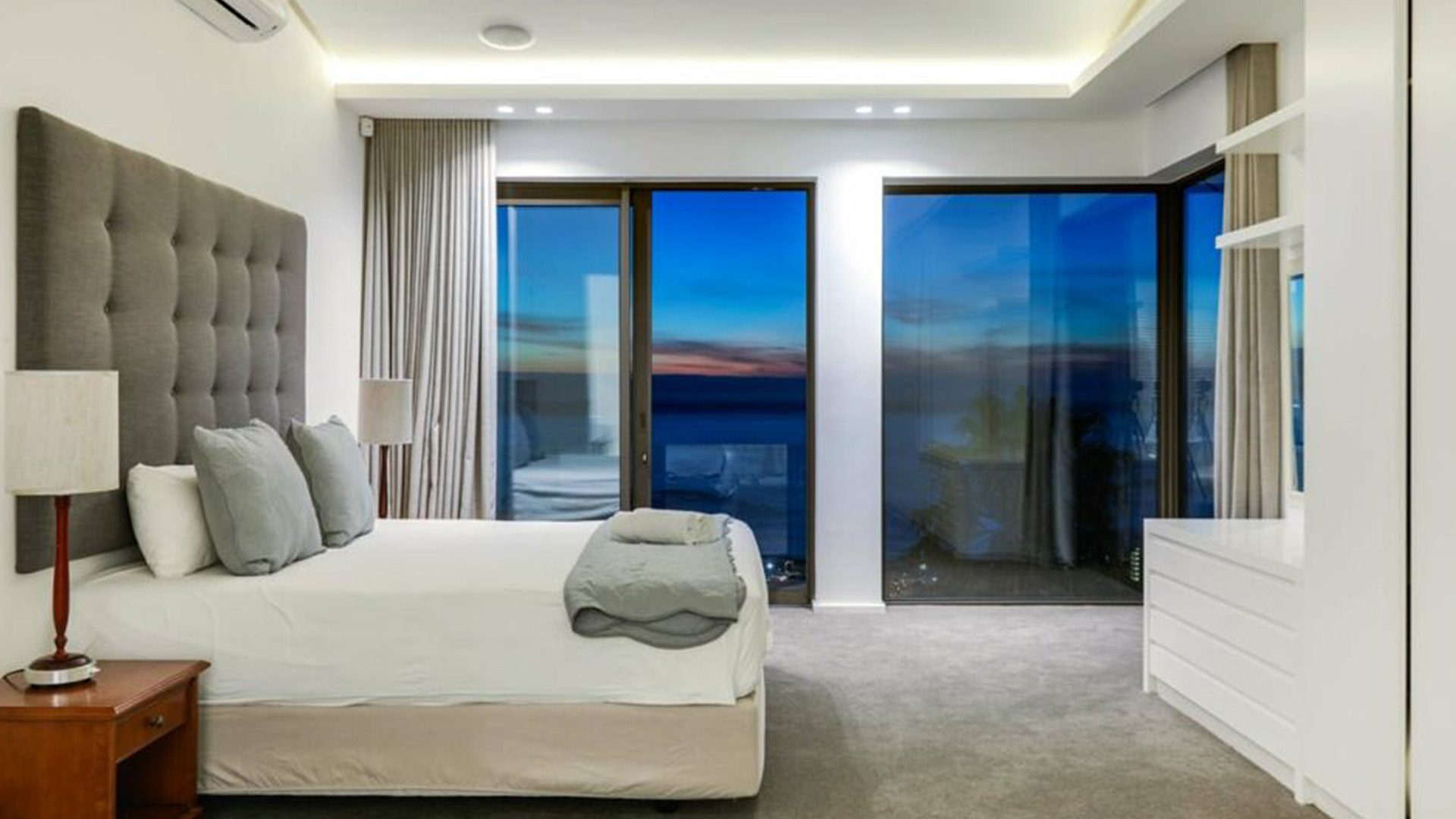 Skyline Penthouse in Camps Bay