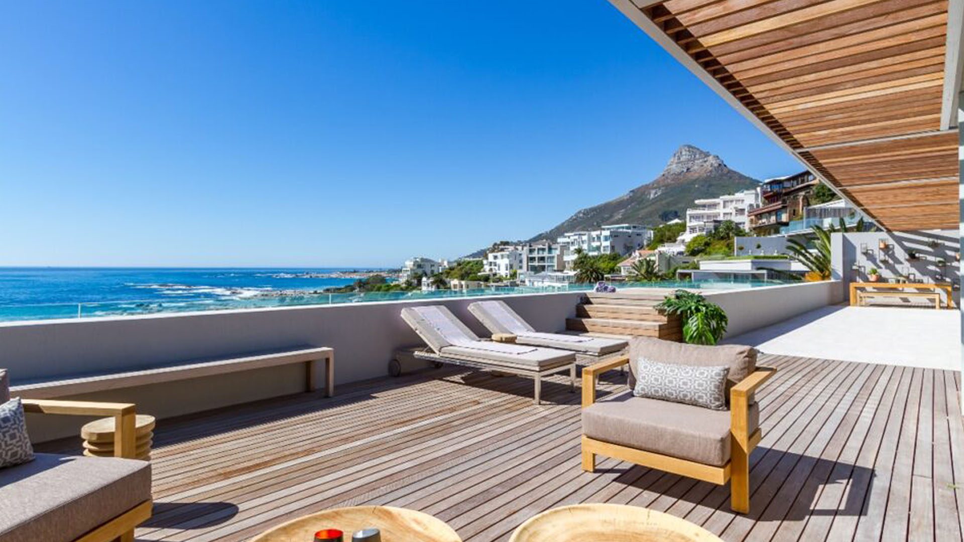 Topaz Ocean View Penthouse in Camps Bay
